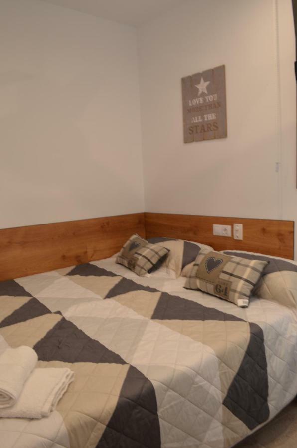 Arkadia Apartaments 2.1 Roses Extérieur photo